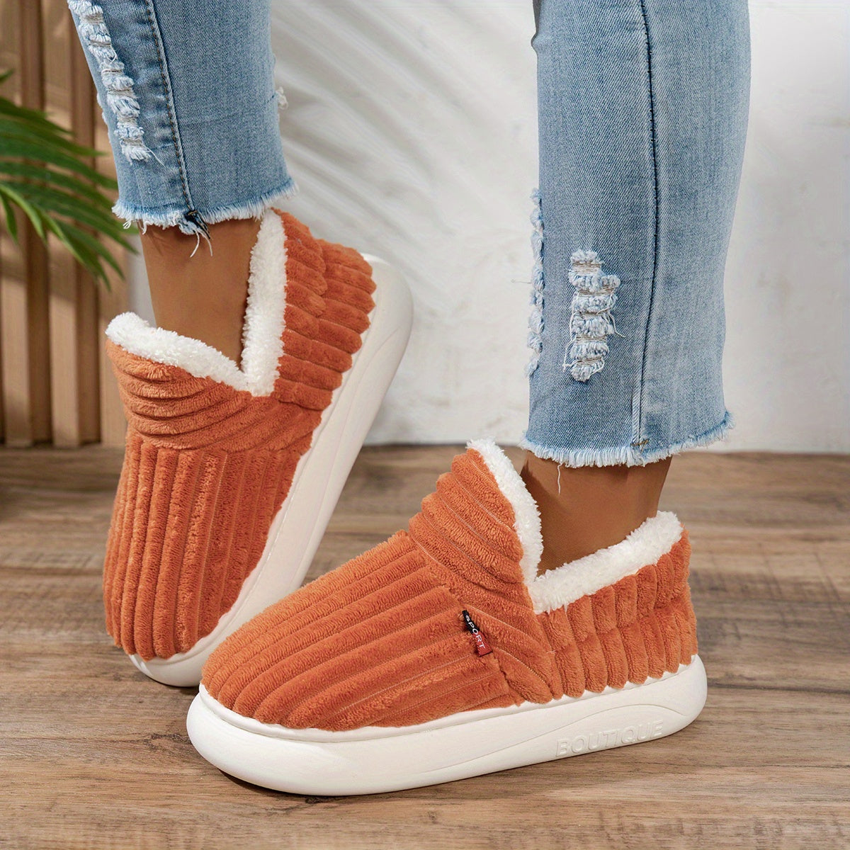 Kapcie domowe z pluszem CozyStep